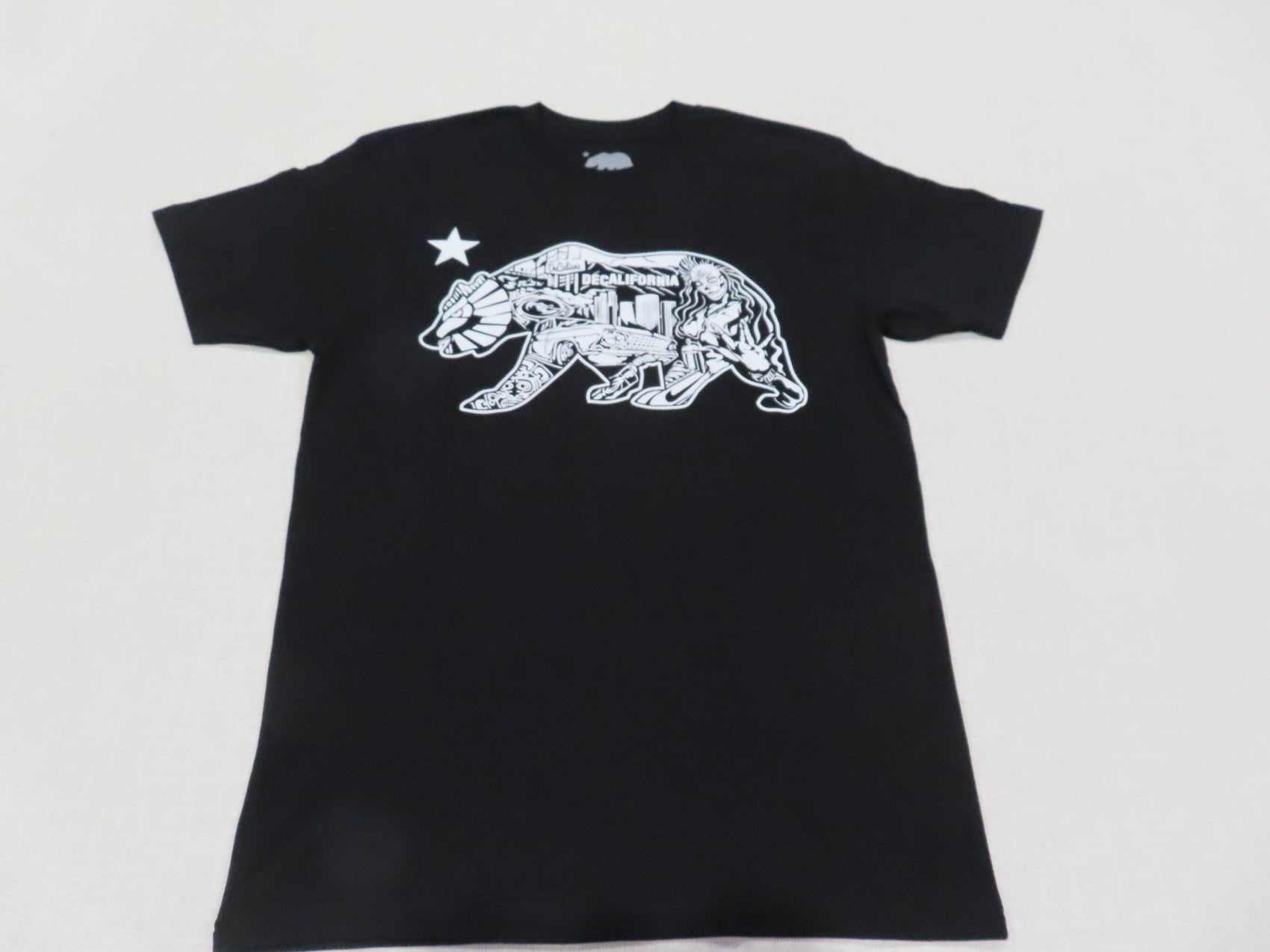 Black DeCalifornia T!