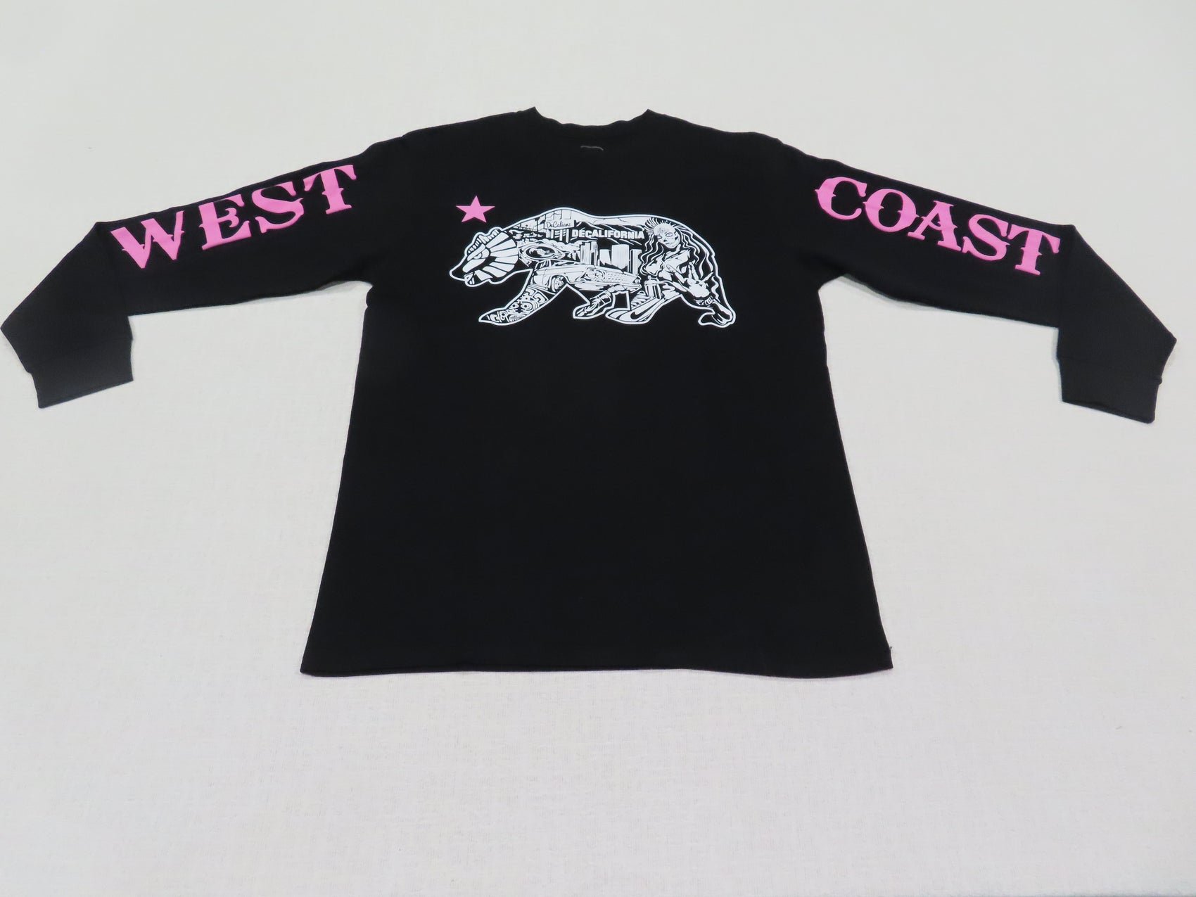 Black LS DeCalifornia T with Pink Sleeves & Star!