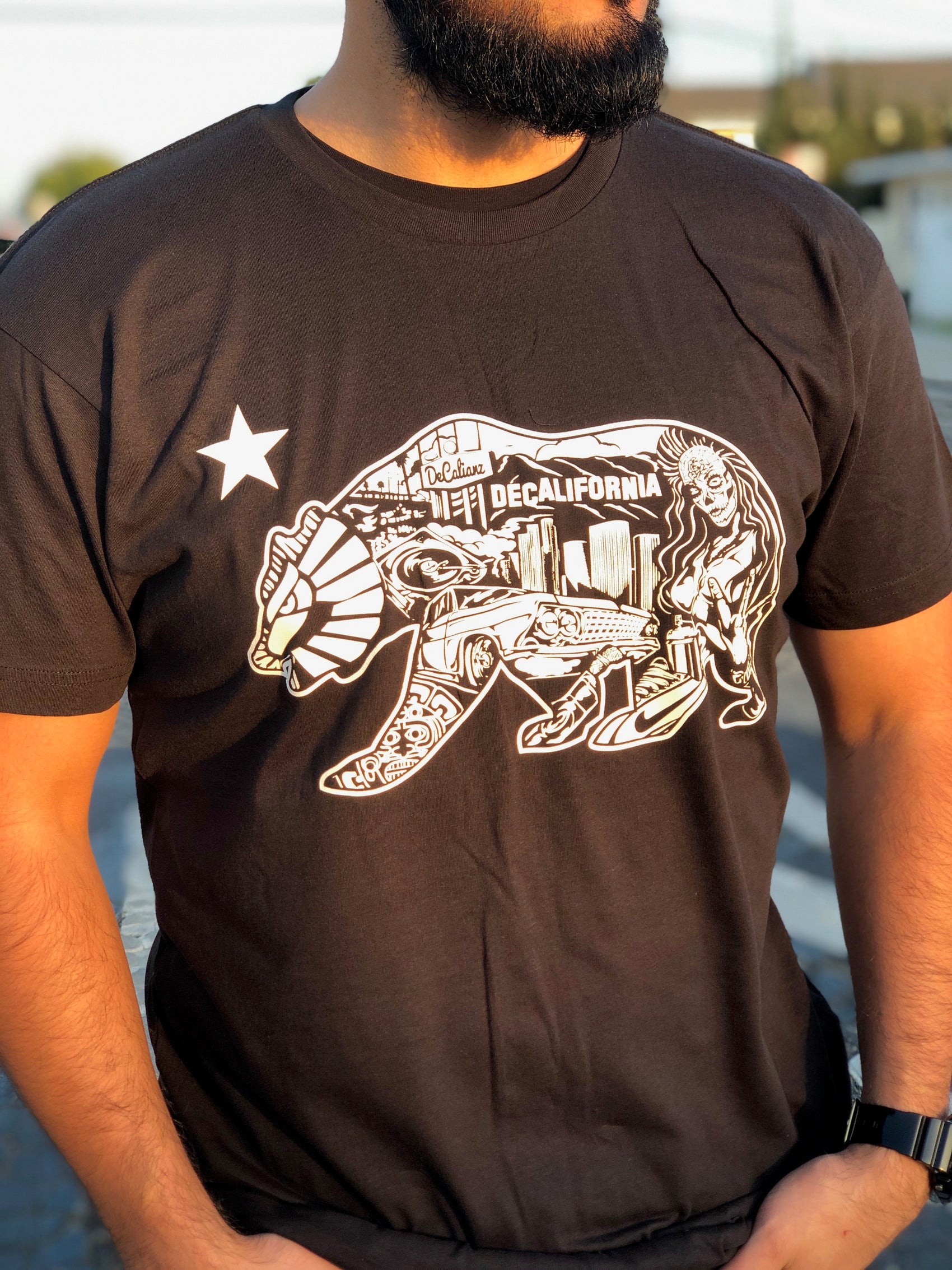 Black DeCalifornia T!