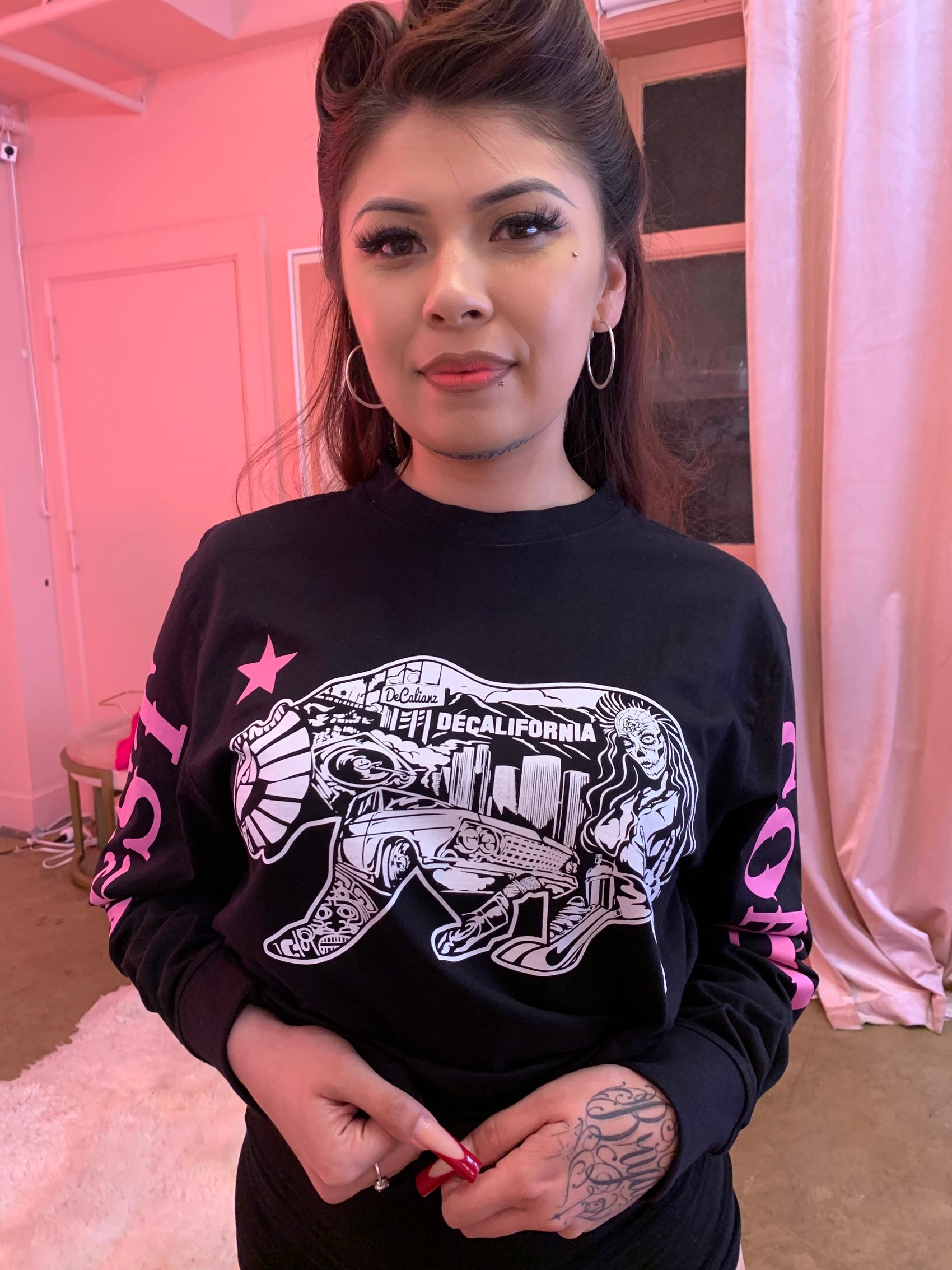 Black LS DeCalifornia T with Pink Sleeves & Star!